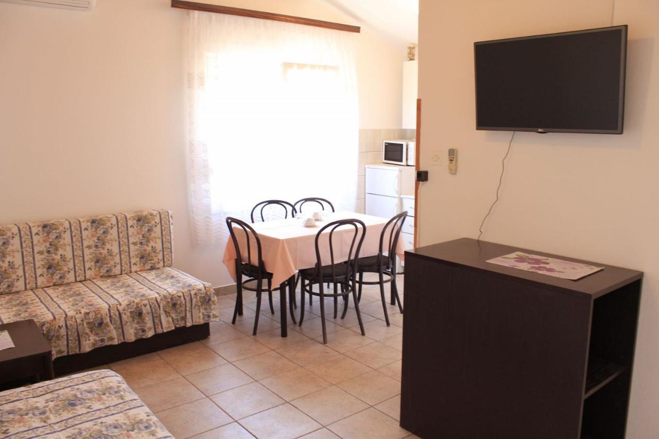 Apartments And Rooms Jagoda - Comfy And Cozy 扎达尔 外观 照片