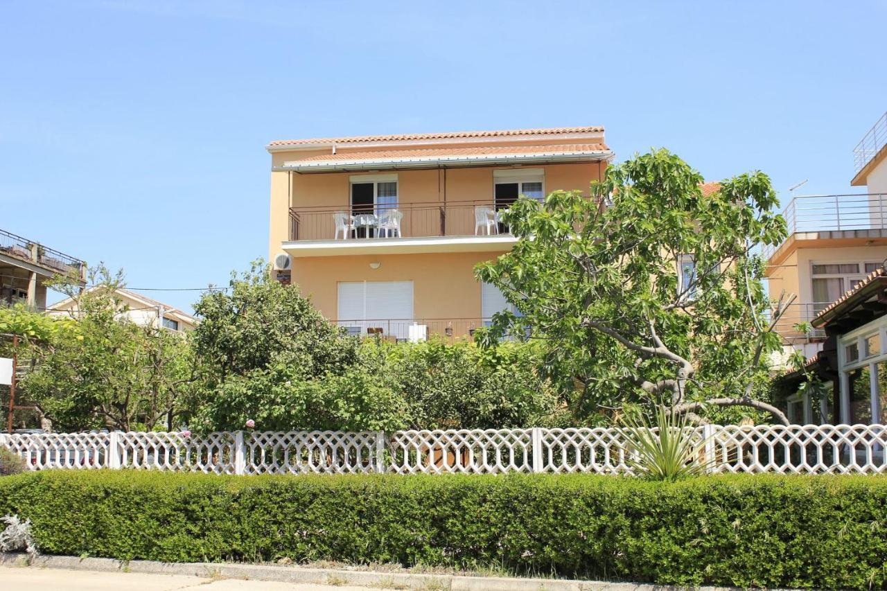 Apartments And Rooms Jagoda - Comfy And Cozy 扎达尔 外观 照片